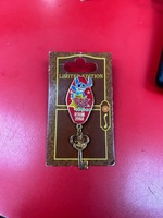 Disney Resort Key LE 750 Pin. Pop Century Resort Room 2003 Stitch