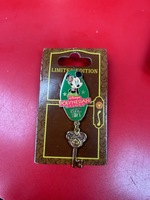 Disney Resort Key LE 750 Pin. Polynesian Resort Room 1971 Minnie Mouse