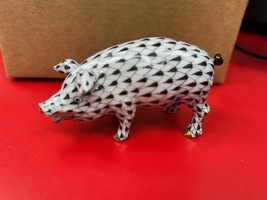 Herend Black Fishnet Pig Figurine Mind Condition 