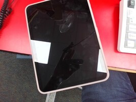 Apple Ipad A2696  M MPQ33LL/A damaged please read PARTS ONLY