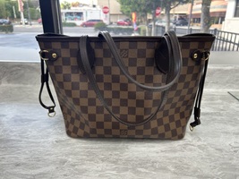 Ladies' Louis Vuitton Neverfull PM Damier Ebene w/box, bag and cover (no wallet)
